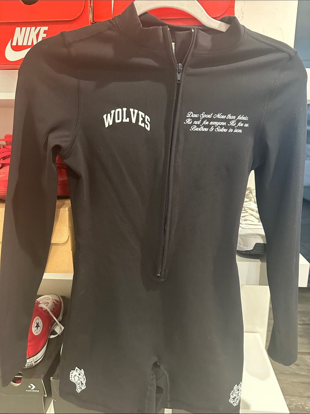 Darc Sport Black 'WOLVES' Long Sleeve Zip-Front Top